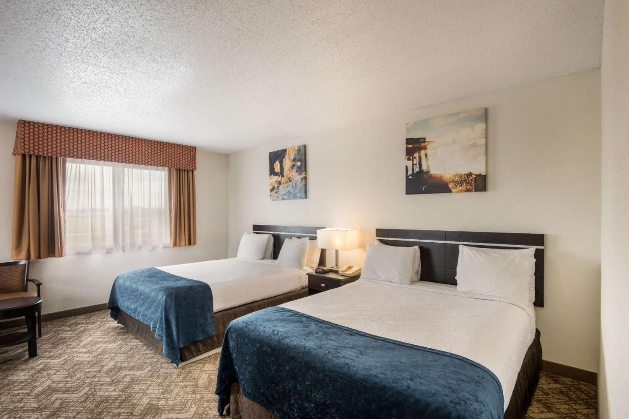 Best Western Mount Pleasant Inn Exterior photo
