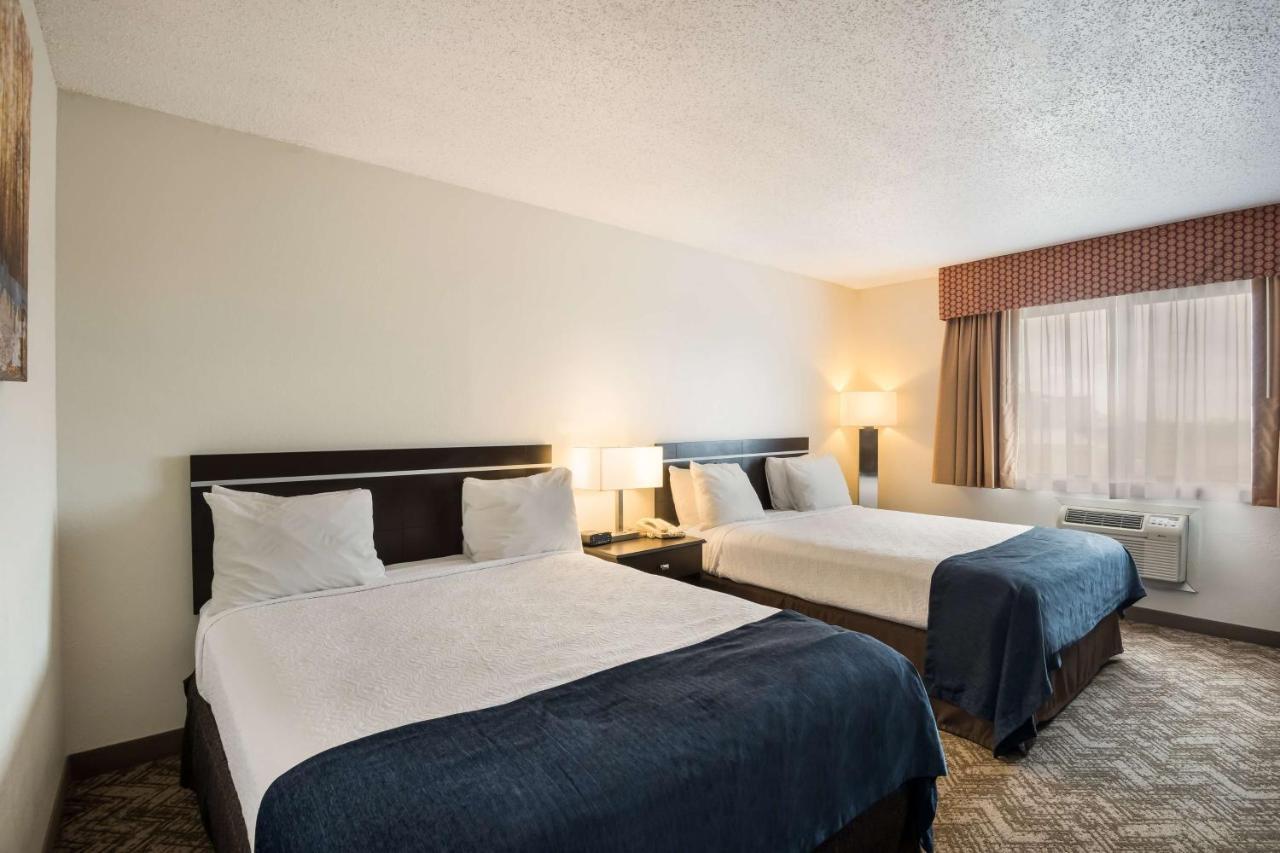 Best Western Mount Pleasant Inn Exterior photo